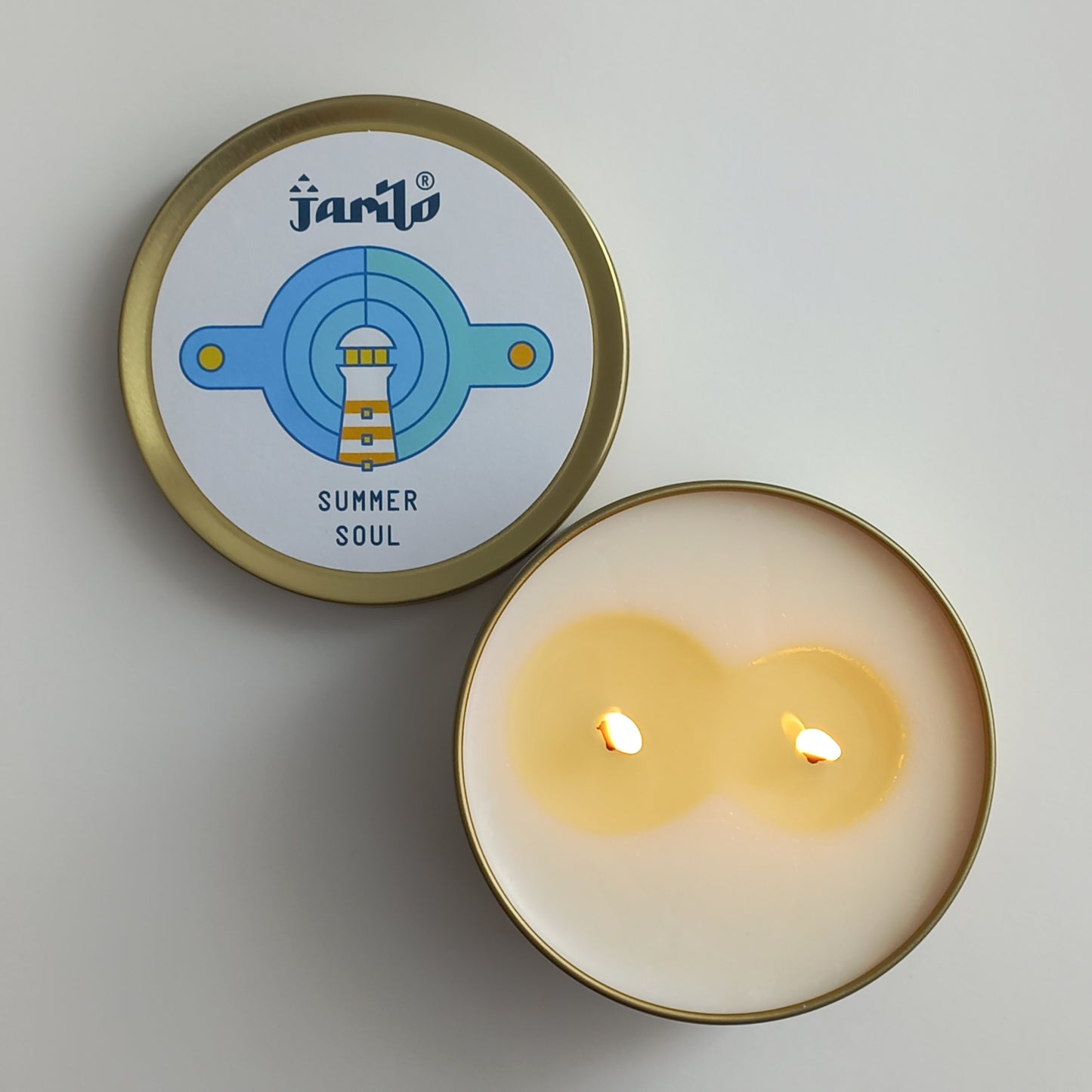 Vela aromática com notas de frutas do verão