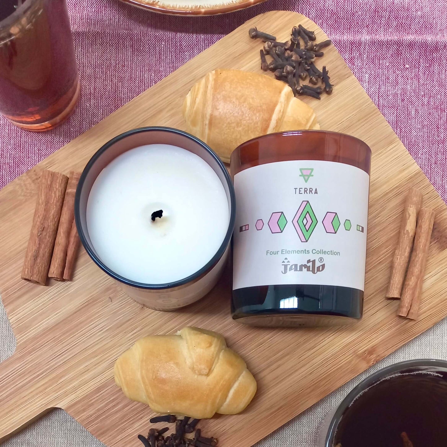 Vela Aromática Artesanal | TERRA | Notas de | 150g | Jarilo